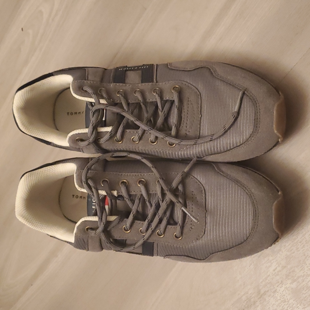 Basically Brand New Tommy Hilfiger Mens Sneakers